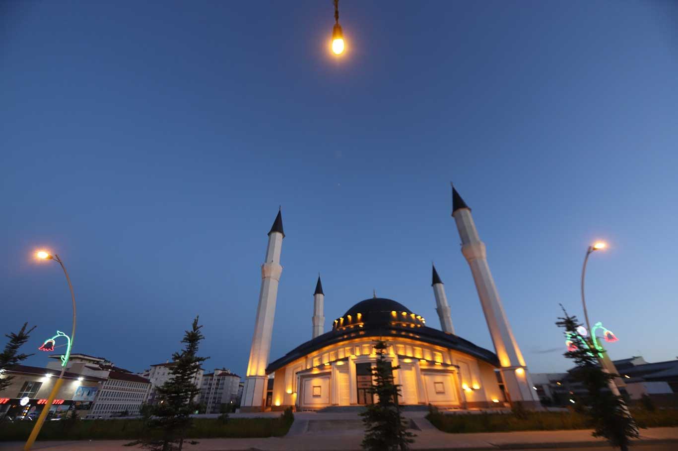Ağrı'da 176 camide Cuma namazı kılınacak